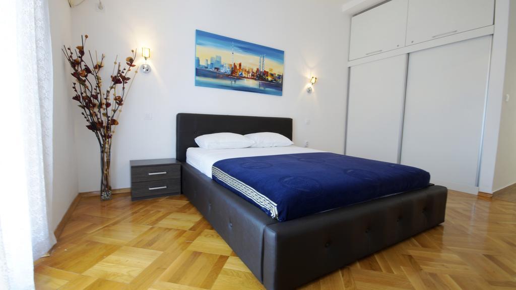 בודווה Apartments Mikovic מראה חיצוני תמונה